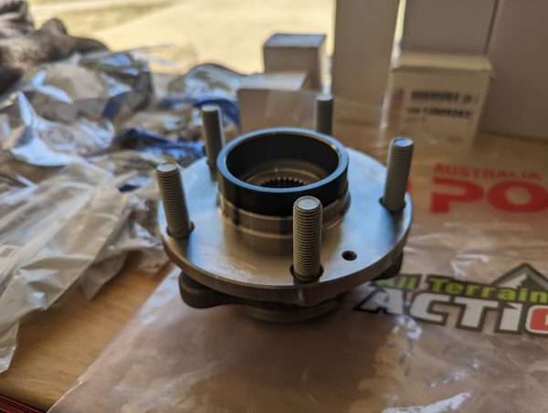 NSK FRONT SINGLE WHEEL BEARING HUB KIT HOLDEN ADVENTRA AWD - Image 4